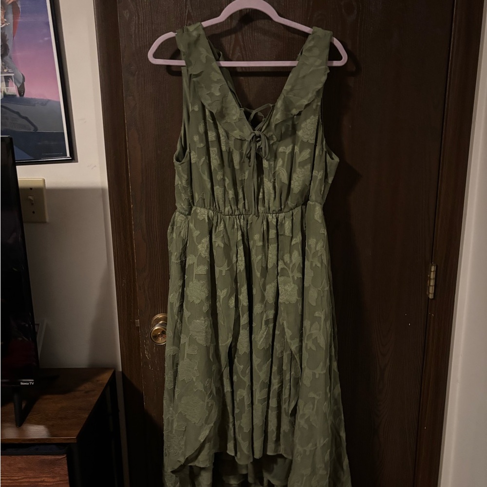 Elegant Green Sleeveless Dress